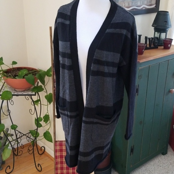 Cynthia Rowley Sweaters - 😎 CYNTHIA ROWLEY CARDIGAN